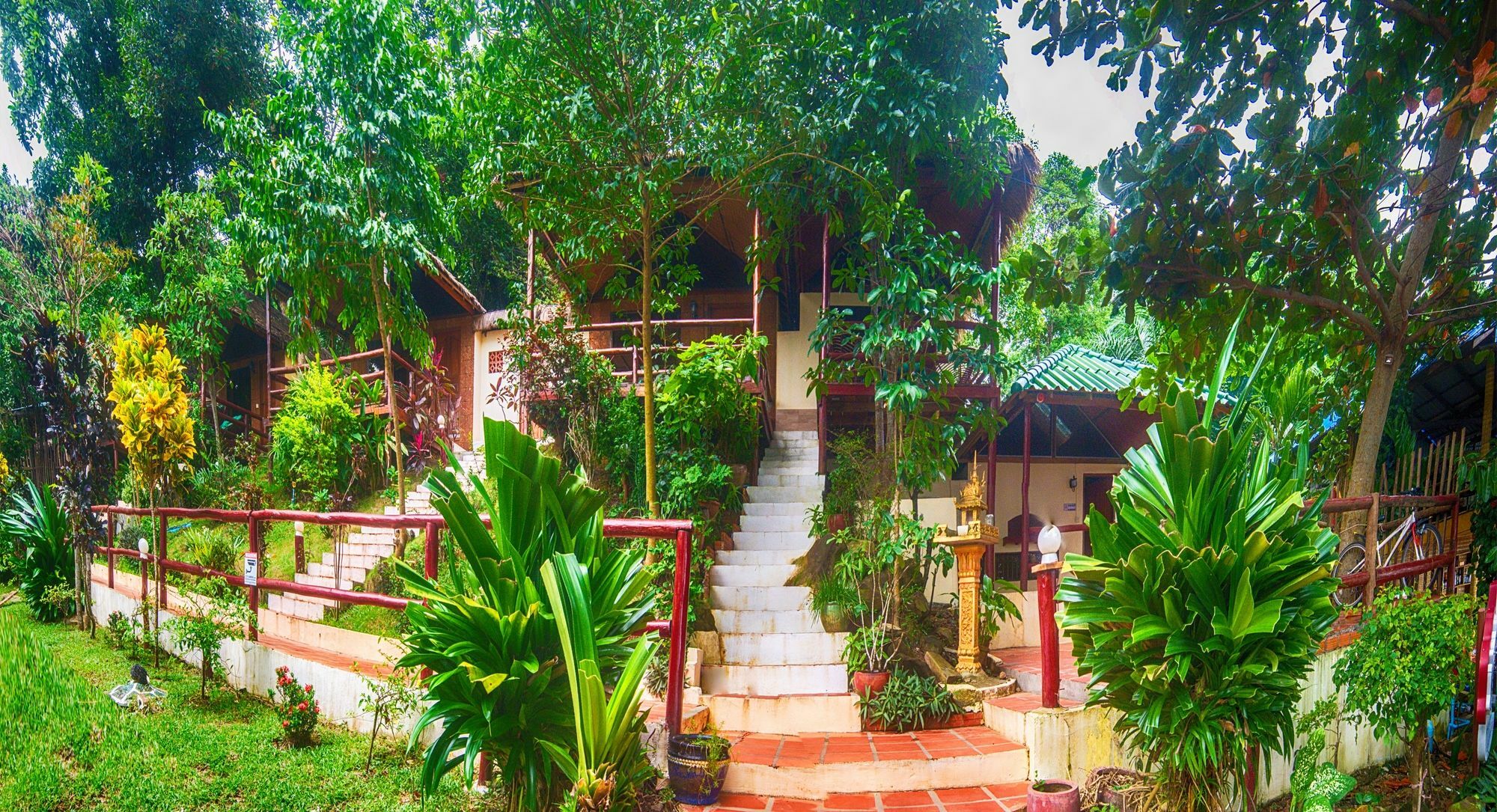 Above Us Only Sky Hotel Sihanoukville Exterior foto