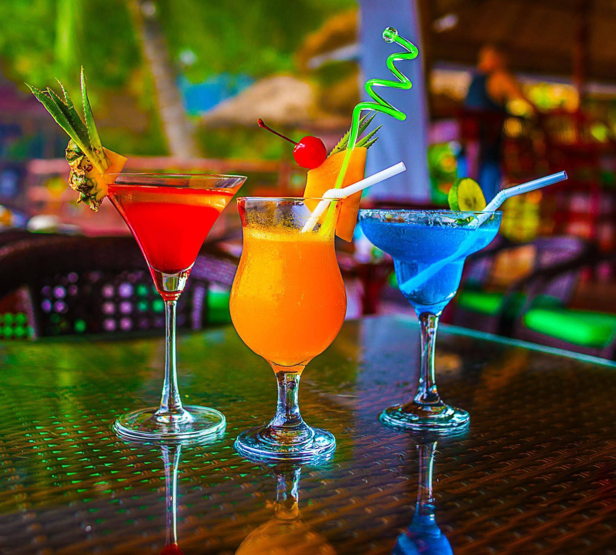 Above Us Only Sky Hotel Sihanoukville Exterior foto